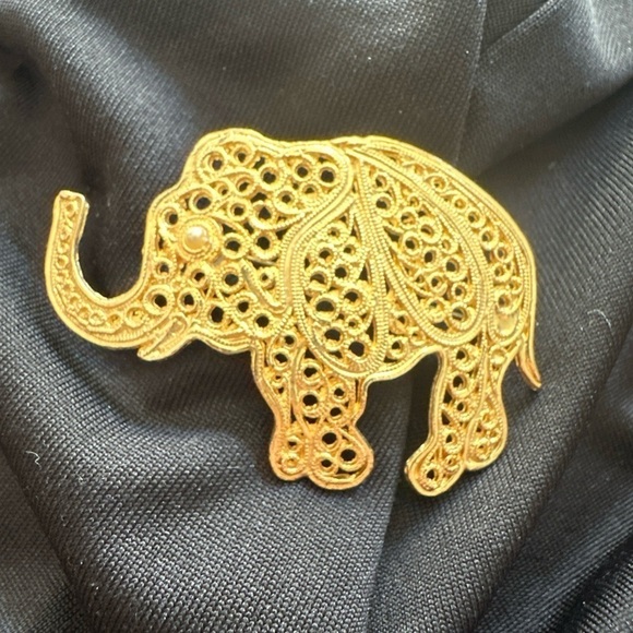 Filigree Elephant Animal Safari Brooch Die Cut Ornate Gold Tone Pearl Eye 0672 - Picture 10 of 10